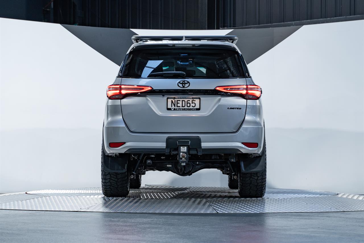 2020 Toyota Fortuner