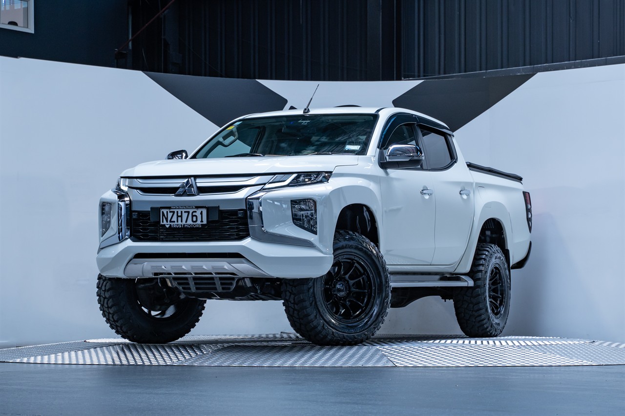 2022 Mitsubishi Triton