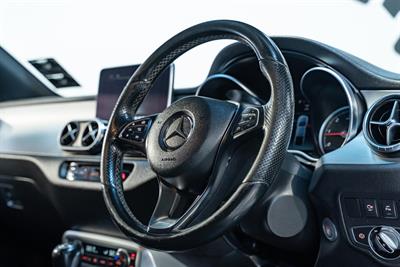 2020 Mercedes-Benz X-Class - Thumbnail