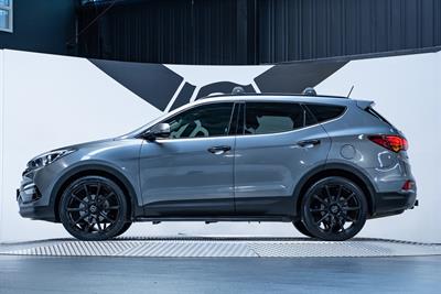 2018 Hyundai Santa Fe - Thumbnail