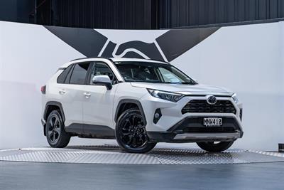 2019 Toyota Rav4 - Thumbnail