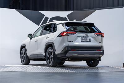 2019 Toyota Rav4 - Thumbnail