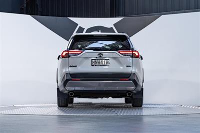 2019 Toyota Rav4 - Thumbnail