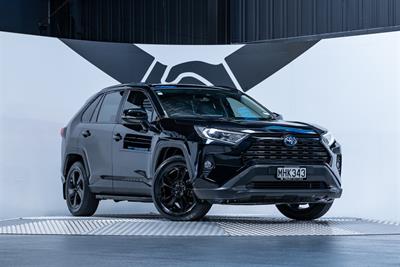 2019 Toyota Rav4 - Thumbnail