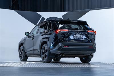 2019 Toyota Rav4 - Thumbnail