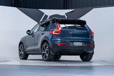 2022 Volvo Xc40 - Thumbnail