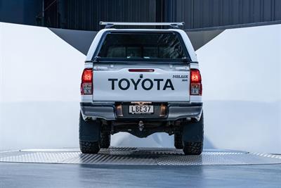 2017 Toyota Hilux - Thumbnail