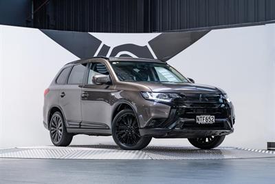 2021 Mitsubishi Outlander - Thumbnail