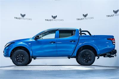 2015 Mitsubishi Triton - Thumbnail