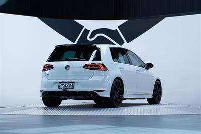 2015 Volkswagen Golf - Thumbnail