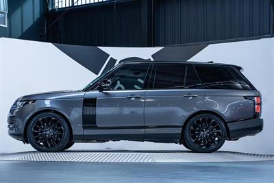 2018 Land Rover Range Rover - Thumbnail