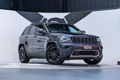 2017 Jeep Grand Cherokee - Thumbnail