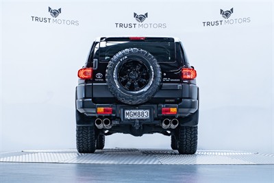 2012 Toyota FJ Cruiser - Thumbnail