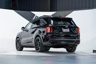 2021 Kia Sorento - Thumbnail