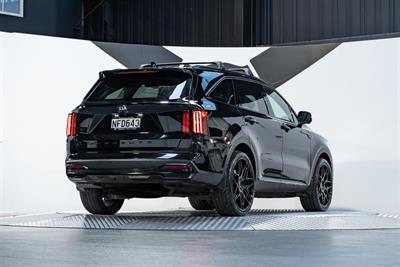 2021 Kia Sorento - Thumbnail