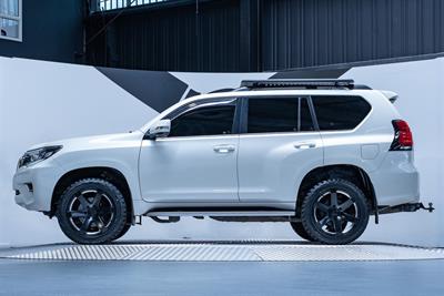 2018 Toyota Landcruiser Prado - Thumbnail