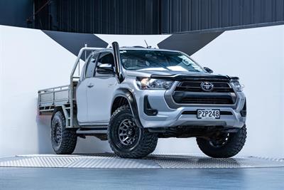 2023 Toyota Hilux - Thumbnail