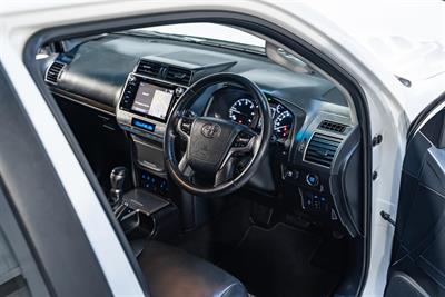 2019 Toyota Landcruiser Prado - Thumbnail