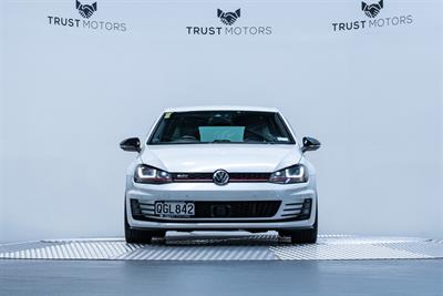 2014 Volkswagen Golf - Thumbnail