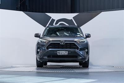 2019 Toyota Rav4 - Thumbnail