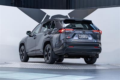 2019 Toyota Rav4 - Thumbnail