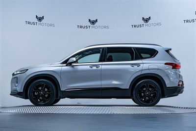 2019 Hyundai Santa Fe - Thumbnail