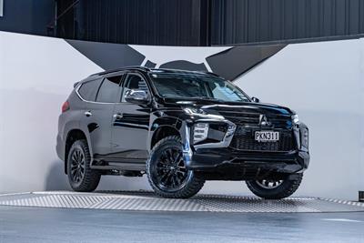 2022 Mitsubishi Pajero Sport - Thumbnail