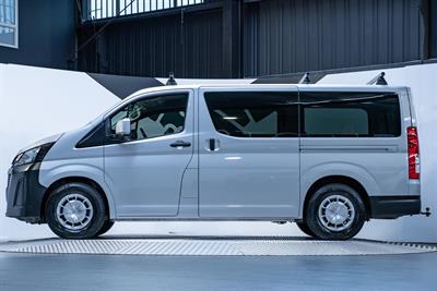 2019 Toyota Hiace - Thumbnail