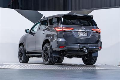 2021 Toyota Fortuner - Thumbnail