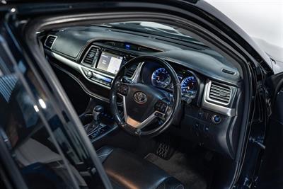 2019 Toyota Highlander - Thumbnail