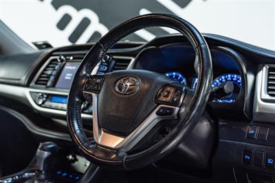 2019 Toyota Highlander - Thumbnail