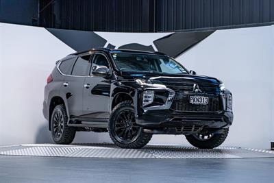 2022 Mitsubishi Pajero Sport - Thumbnail