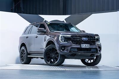 2023 Ford Everest - Thumbnail