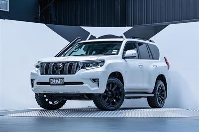 2019 Toyota Landcruiser Prado - Thumbnail