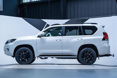 2019 Toyota Landcruiser Prado - Thumbnail