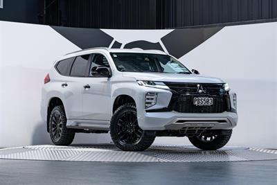 2022 Mitsubishi Pajero Sport - Thumbnail