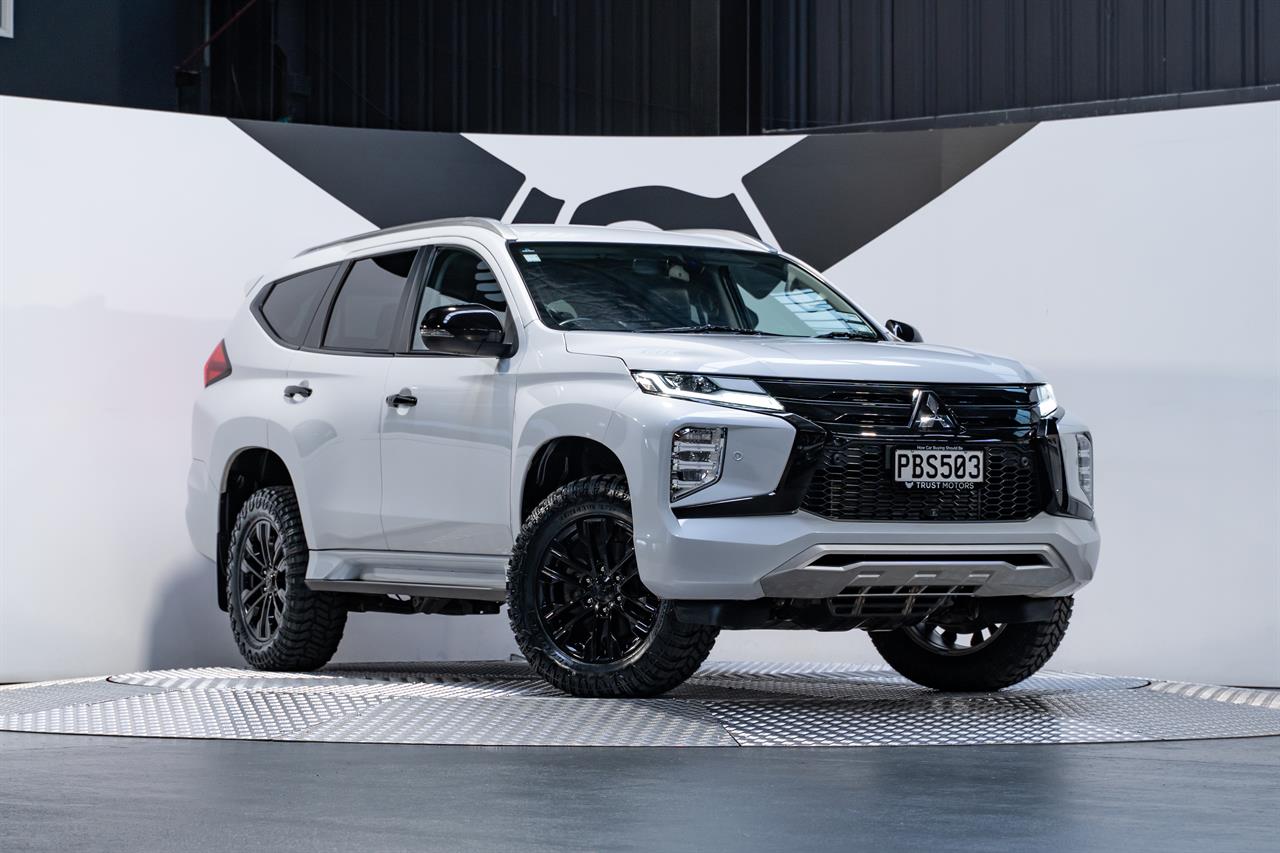 2022 Mitsubishi Pajero Sport