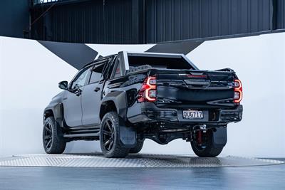 2023 Toyota Hilux - Thumbnail